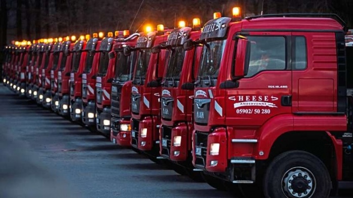 Aus 28 Lkw besteht derzeit die Heese-Stammflotte. Zu Spitzenzeiten sind aber bis zu 60 Lkw für den in Andervenne Oberdorf angesiedelten mittelständischen Betrieb im Einsatz. Foto: Archiv Heese